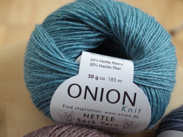 不忠の糸/Threads of Disloyalty　FOIL版 Onion Nettle Sock | itoshigoto