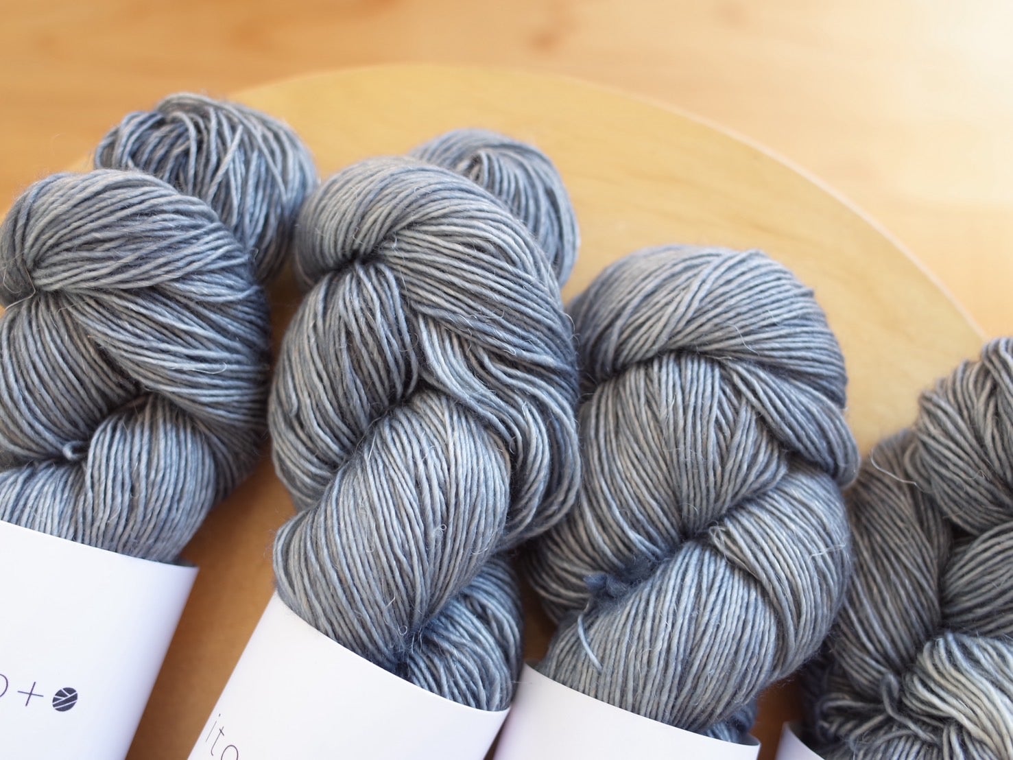 MOU merinowool L 紺(少し薄手)イタリア製　その他 MOU merinowool ライトブルーL 少し薄手 イタリア製 - メルカリ